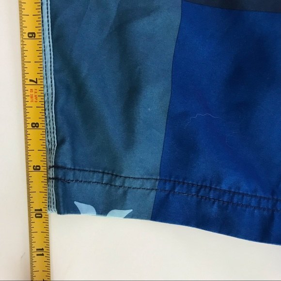 Hurley Board Shorts Blue Red Large Check Plaid Mens Size 32 Bathing Suit - Picture 6 of 9